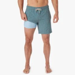 The Bayberry Trunk | Seapine Tidal Waves 10 The Bayberry Trunk | Seapine Tidal Waves -Fair Harbor Shop BAY7 308 Seapine Tidal Waves ONFIG 002