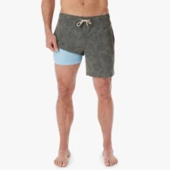 The Bayberry Trunk | 1Hotel Olive Tropical Taro 7 The Bayberry Trunk | 1Hotel Olive Tropical Taro -Fair Harbor Shop BAY7 309 Olive Tropical Taro 04