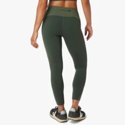 The Bayview Legging | Thyme Colorblock 12 The Bayview Legging | Thyme Colorblock -Fair Harbor Shop F22 BAYVIEWLEGGING GREEN ON FIG 0115 9a2c6d36 deb5 496f 8f91 bedf7106ec70