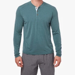 The SeaBreeze Henley | Seapine Green -Fair Harbor Shop OF Henley SeapineGreen Front 003 STRAIGHT ON 3461ba31 af8b 4f47 b5c7 3d55bc19e337
