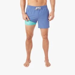 The Bungalow Trunk | Navy 8 The Bungalow Trunk | Navy -Fair Harbor Shop SS002 SP22 in Studio photo Look18 BGL52 423 0811 64b39a12 d5b4 42b5 8083 7fa52b1177d4